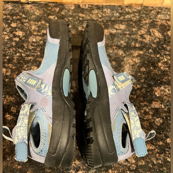 Lands Ends Woman’s Hiking Mary Jane Shoes Size 6 - Picture 4 of 5